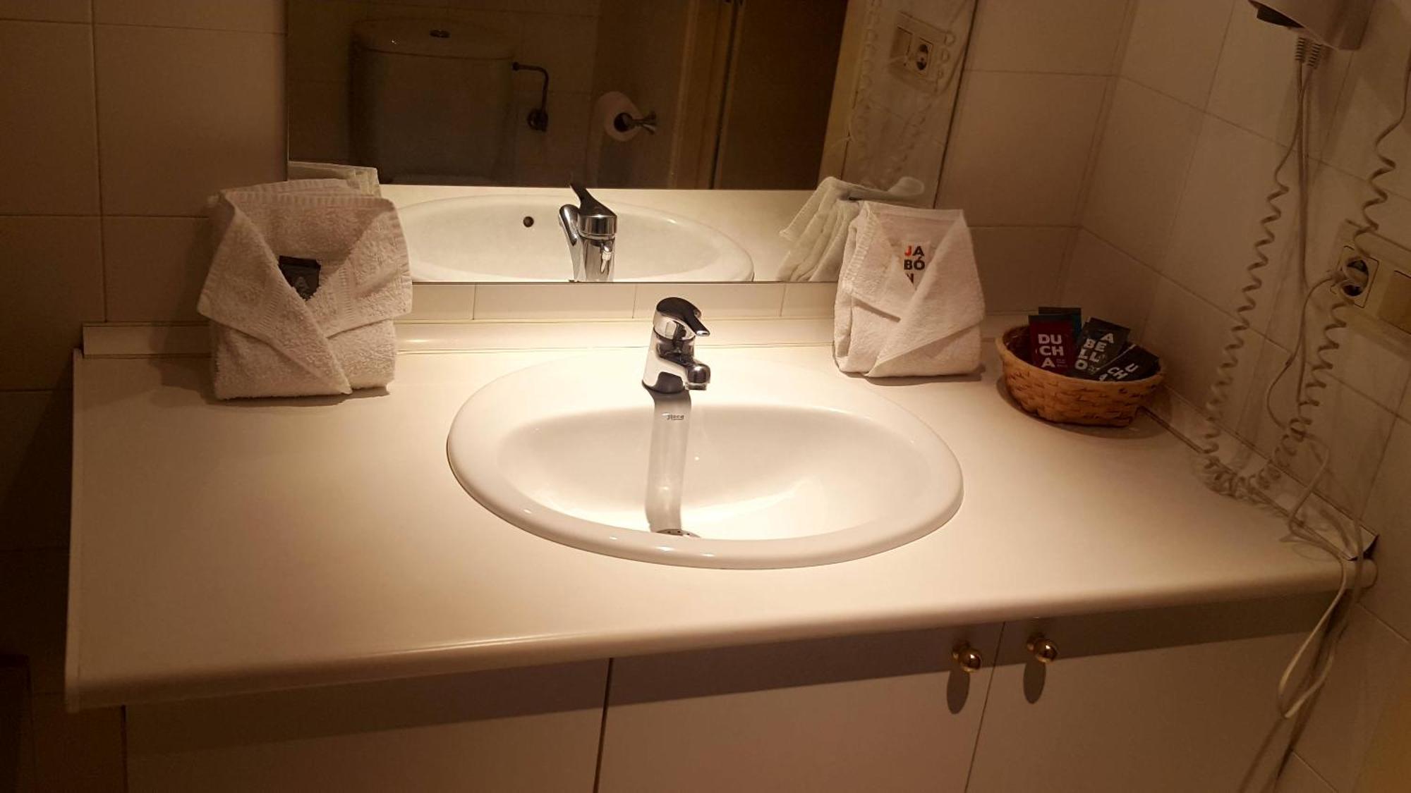 Hotel Sucara La Cortinada Eksteriør bilde